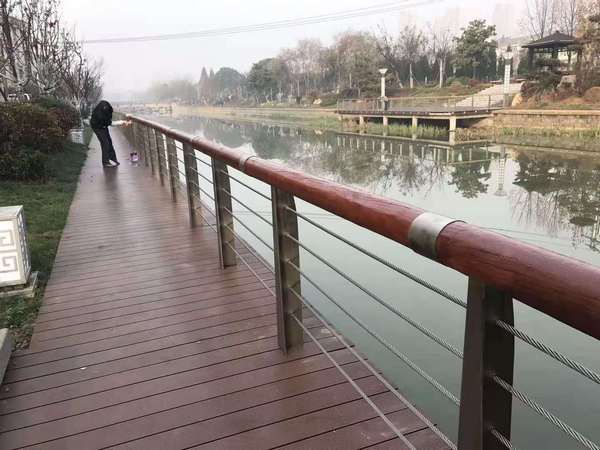 橋梁護欄的工藝要求與實況匹配